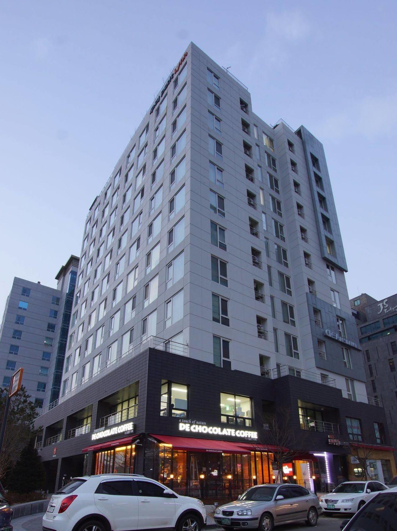 Cplus Residence Hotel Seryu-dong Exterior photo